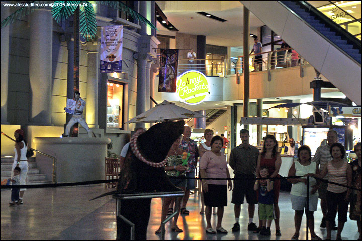 Spettacoli serali davanti ad un centro commerciale - Cancun