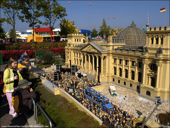 Love parade a Berlino - Legoland